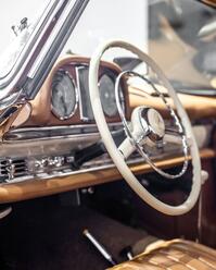 MERCEDES-BENZ 300