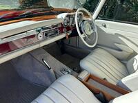 MERCEDES-BENZ 230